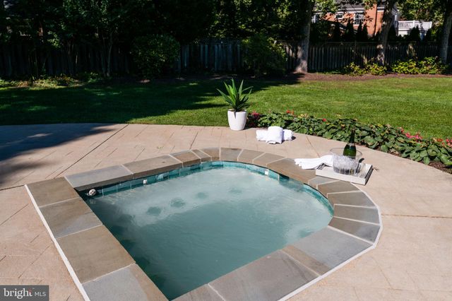 $2,325,000 | 4004 Carson Place, Alexandria, VA 22304