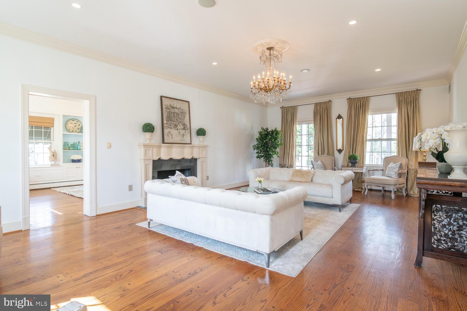 4004 Carson Place Alexandria, VA 22304 - Photo 25 of 93 Impressive living room for formal entertaining