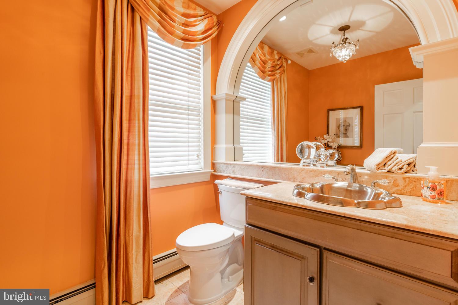 4004 Carson Place Alexandria, VA 22304 - Photo 44 of 93 Main level half bath