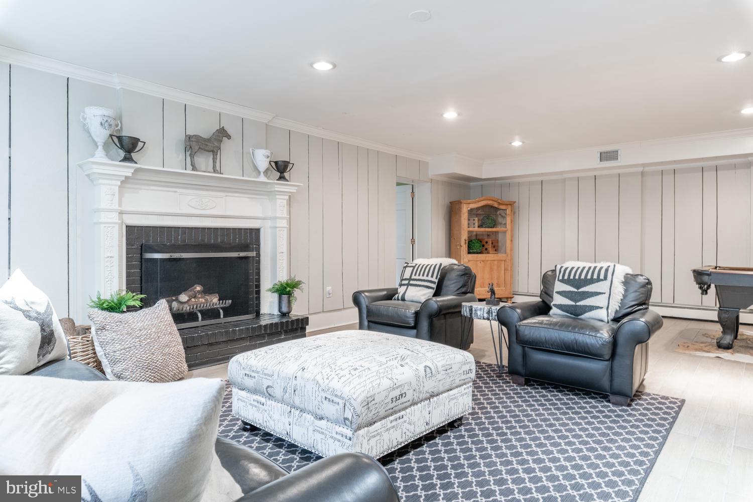 4004 Carson Place Alexandria, VA 22304 - Photo 68 of 93 Warmer and cozy lodge feel w/WBFP fireplace