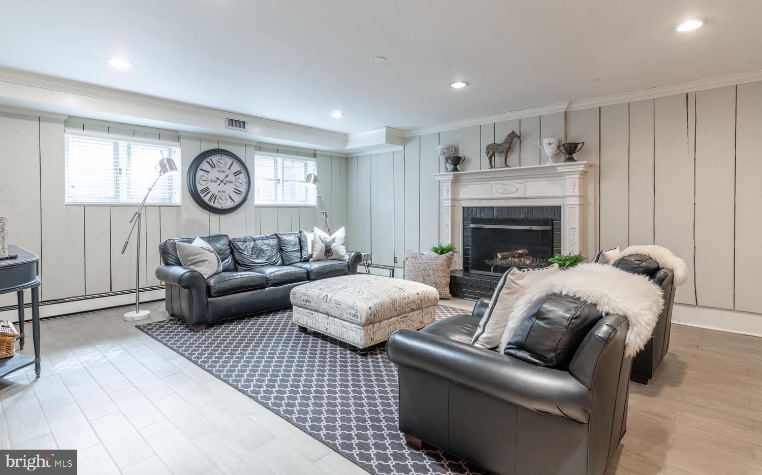 4004 Carson Place Alexandria, VA 22304 - Photo 69 of 93 Original mantel with delicate details