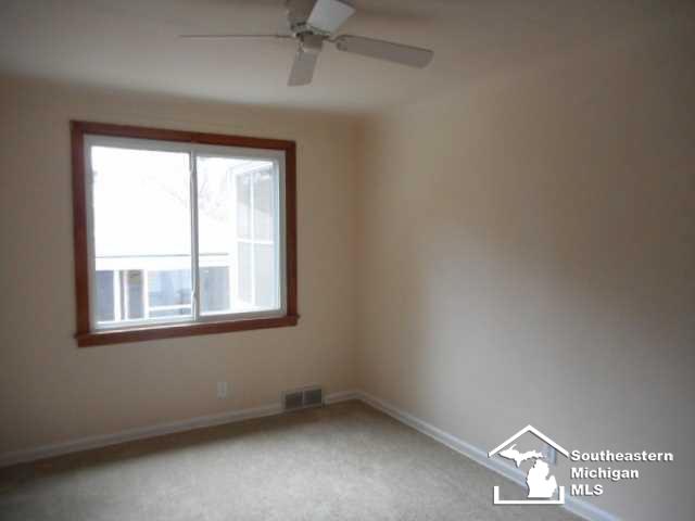 9226 Douglas Road Temperance, MI 48182 - Photo 14 of 17 Gallery Image 14