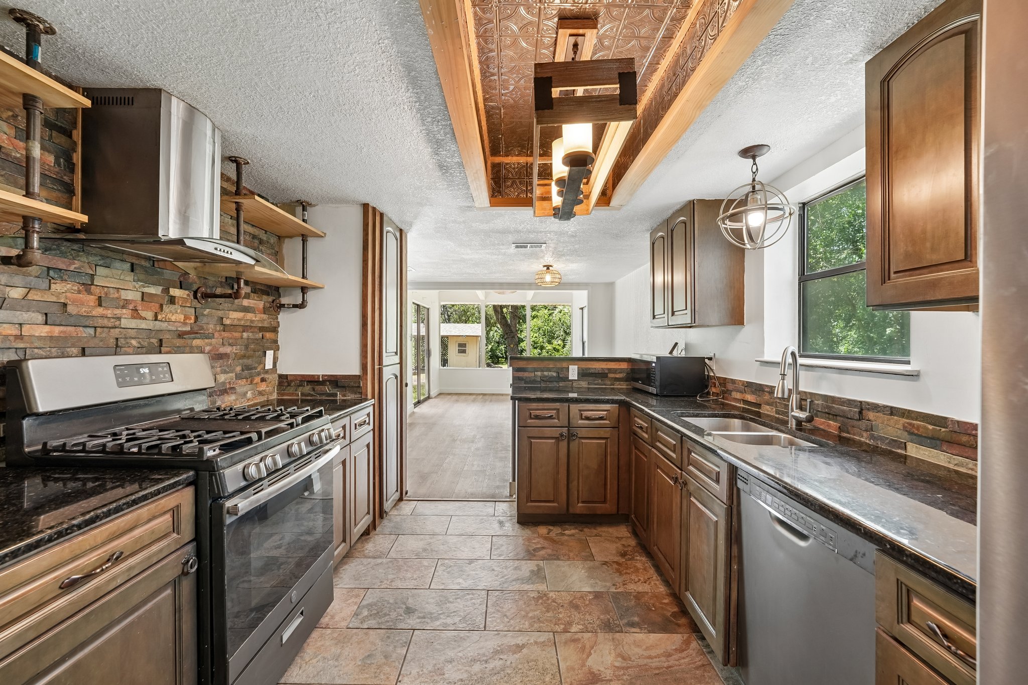 1100 River Bend Georgetown, TX 78628 - Photo 11 of 28
