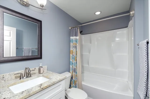 $325,000 | 9733 Windy Lane, Unit 100, Fishers, IN 46037