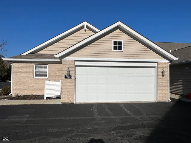 $325,000 | 9733 Windy Lane, Unit 100, Fishers, IN 46037