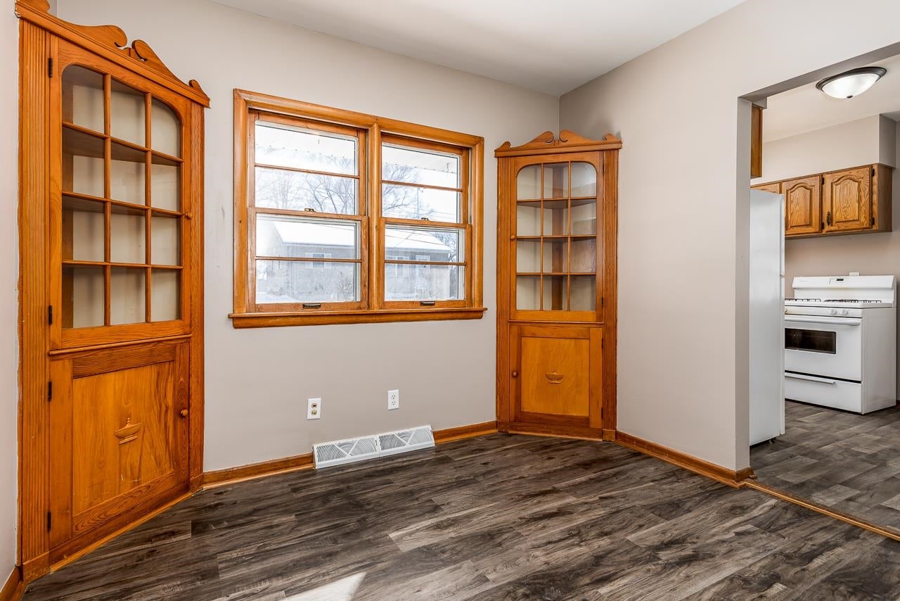 919 Edison Street Dubuque, IA 52001 - Photo 6 of 23 Gallery Image 6