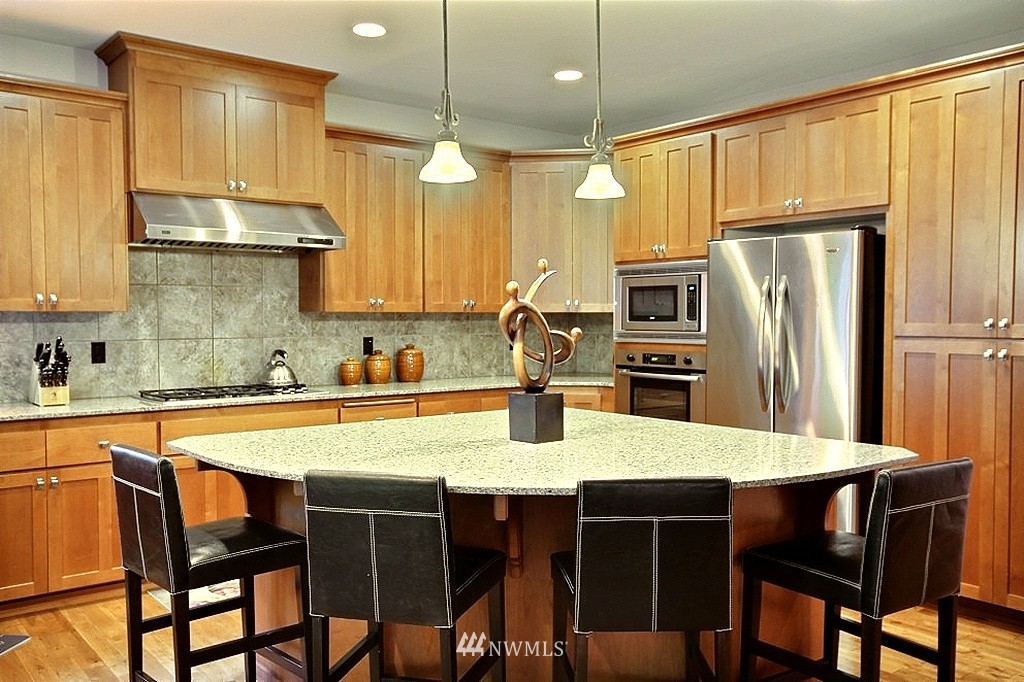907 South 36th Place Renton, WA 98055 - Photo 8 of 15 Gallery Image 8