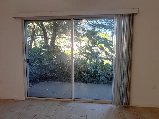 $1,950 | 4187 Haverhill Road, Unit 503, West Palm Beach, FL 33417