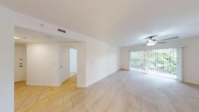 $1,950 | 4187 Haverhill Road, Unit 503, West Palm Beach, FL 33417