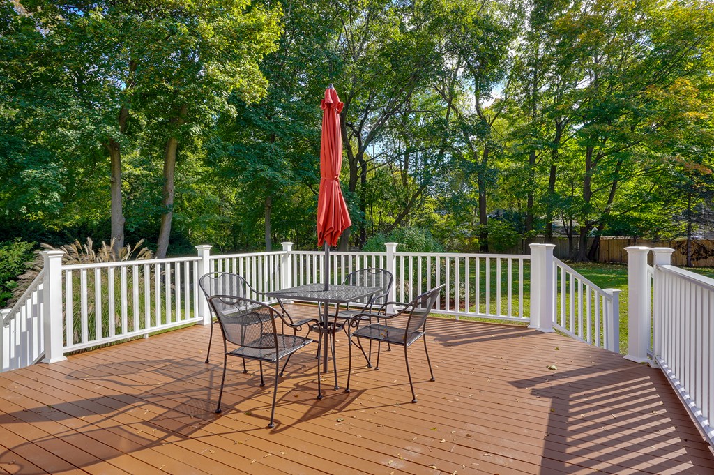68 Scotland Road Reading, MA 01867 - Photo 3 of 29 Gallery Image 3