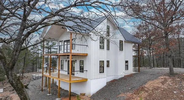 $475,000 | 283 Lake Village Drive, Murfreesboro, AR 71958