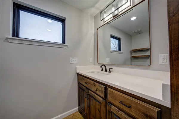 $475,000 | 283 Lake Village Drive, Murfreesboro, AR 71958