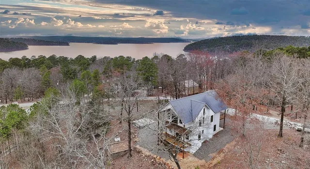 $475,000 | 283 Lake Village Drive, Murfreesboro, AR 71958