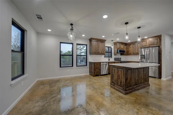 $475,000 | 283 Lake Village Drive, Murfreesboro, AR 71958