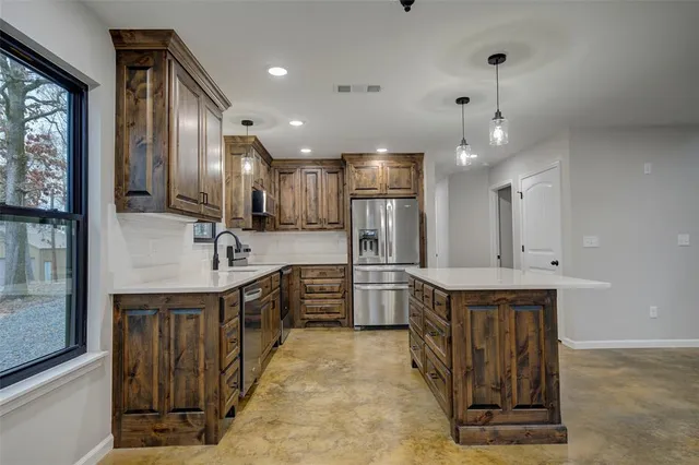 $475,000 | 283 Lake Village Drive, Murfreesboro, AR 71958