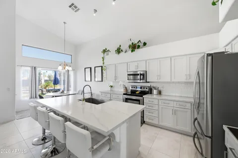 $675,000 | 1572 East Black Diamond Drive, Gilbert, AZ 85296