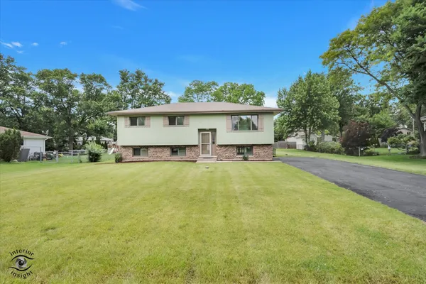 $595,000 | 2N314 Euclid Avenue, Glendale Heights, IL 60139