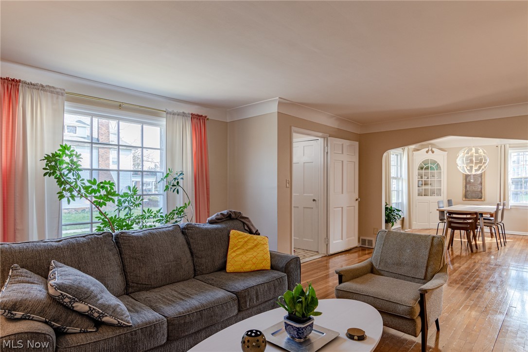 3434 Silsby Road Cleveland, OH 44118 - Photo 7 of 33 Gallery Image 7