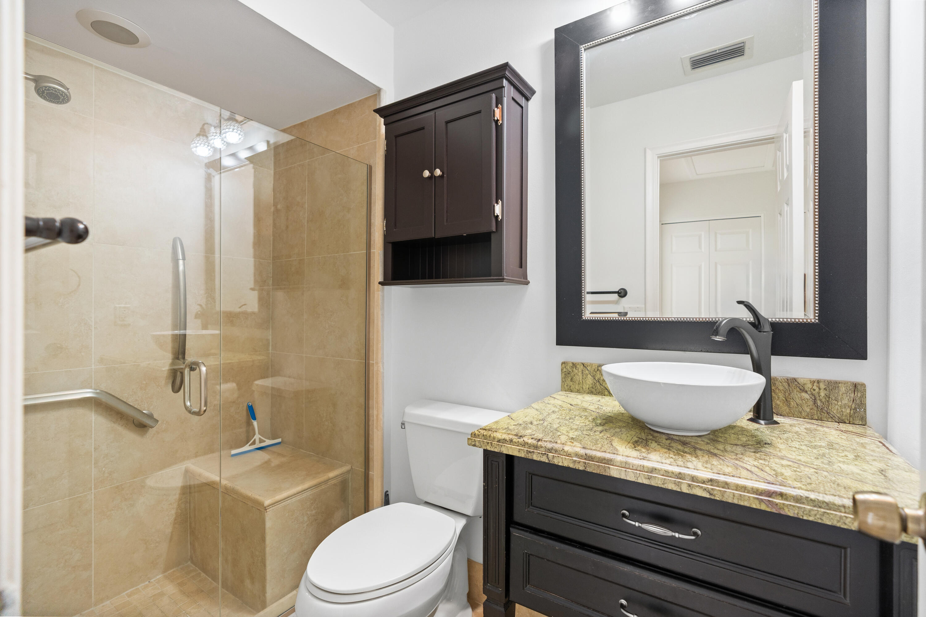 18051 104th Terrace South Boca Raton, FL 33498 - Photo 21 of 36 Guest bath
