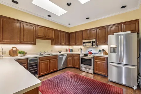 $780,000 | 3737 West End Avenue, Unit 305, Nashville, TN 37205