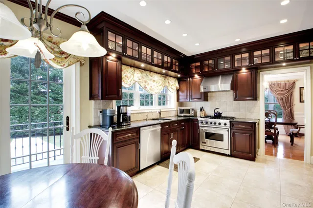 $2,899,000 | 101 Wetherill Road, Garden City, NY 11530