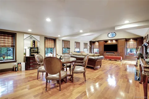 $2,899,000 | 101 Wetherill Road, Garden City, NY 11530