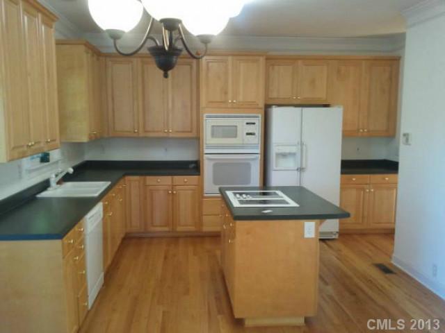 12234 Willingdon Road Huntersville, NC 28078 - Photo 5 of 15 Gallery Image 5