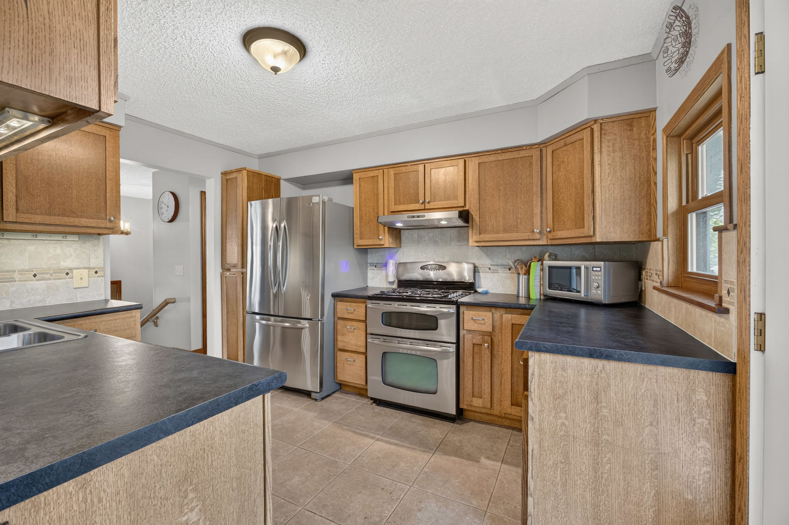 1145 Utica Ridge Court Bettendorf, IA 52722 - Photo 12 of 32