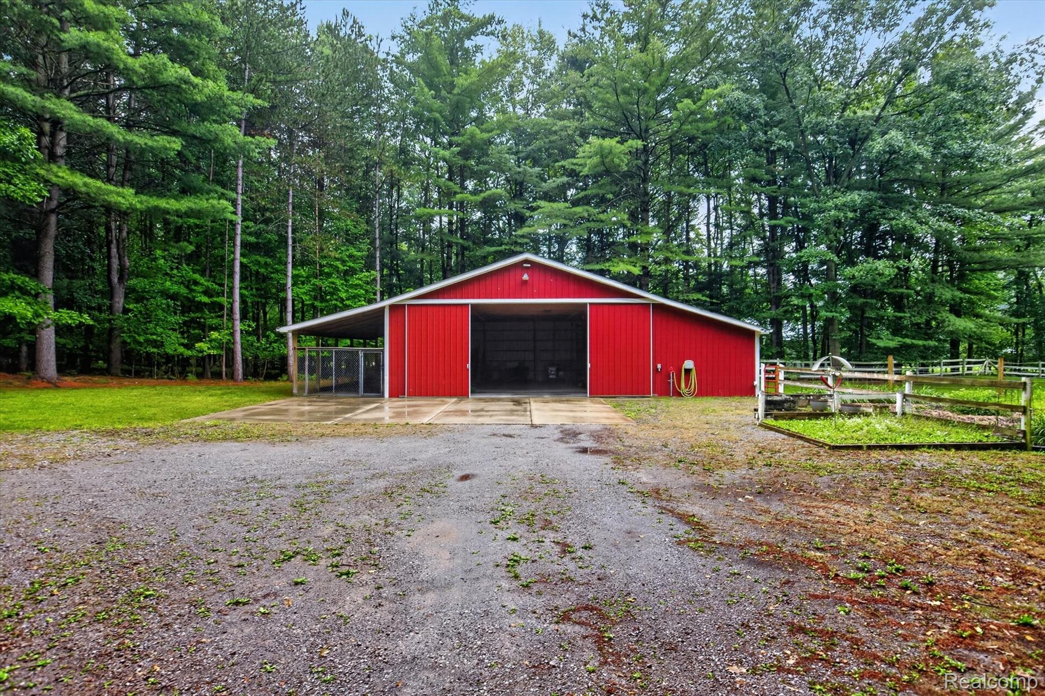 4636 North Hope Road Hope, MI 48628 - Photo 25 of 37 25.jpg