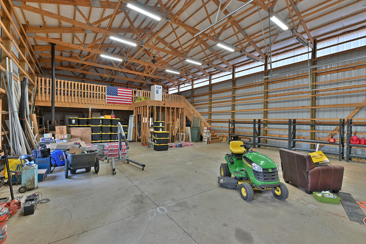 15900 Ramsey Road White City, OR 97503 - Photo 21 of 22 20 Inside of Shop