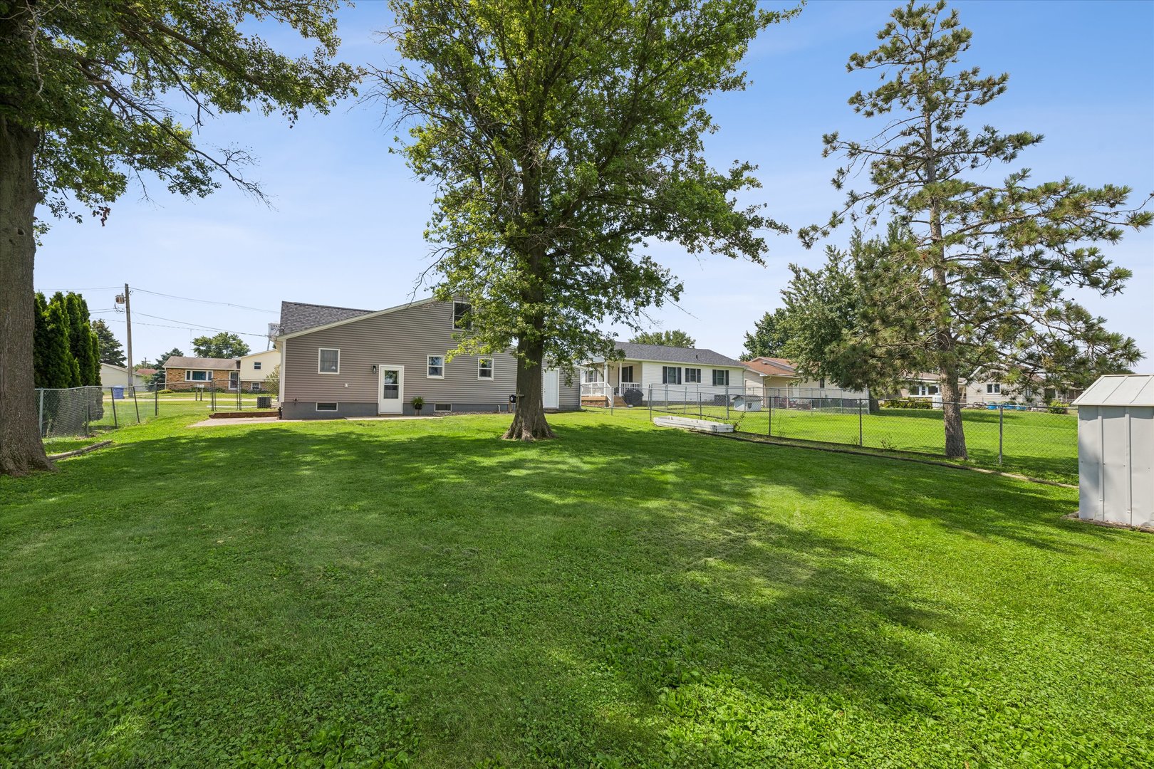 614 Dewitt Street Grand Mound, IA 52751 - Photo 7 of 31