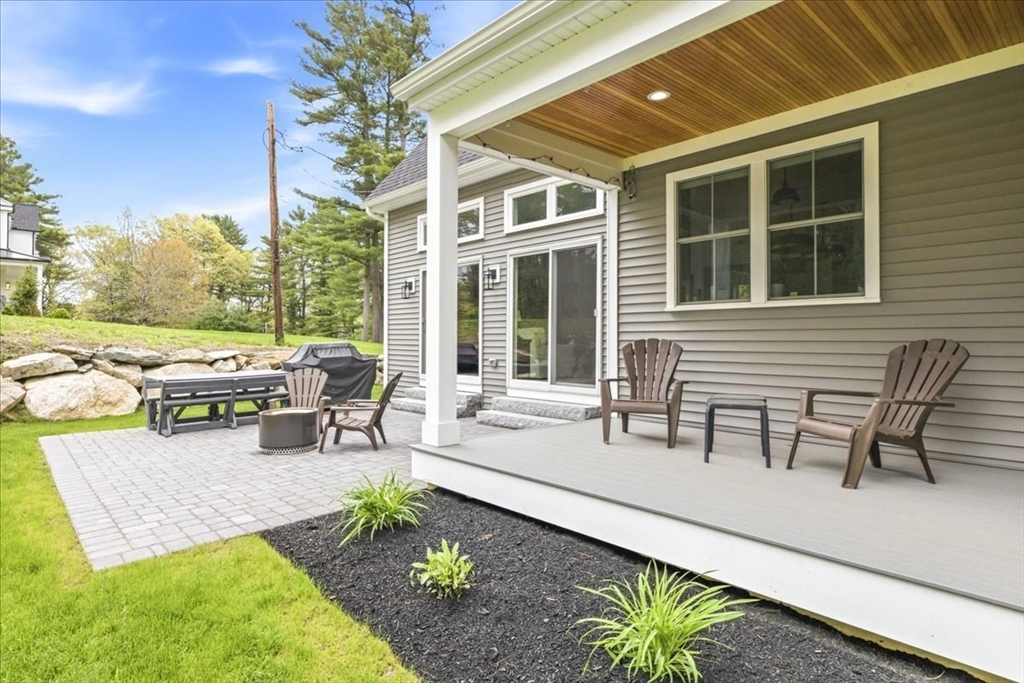 194 Ridge Street Millis, MA 02054 - Photo 4 of 41