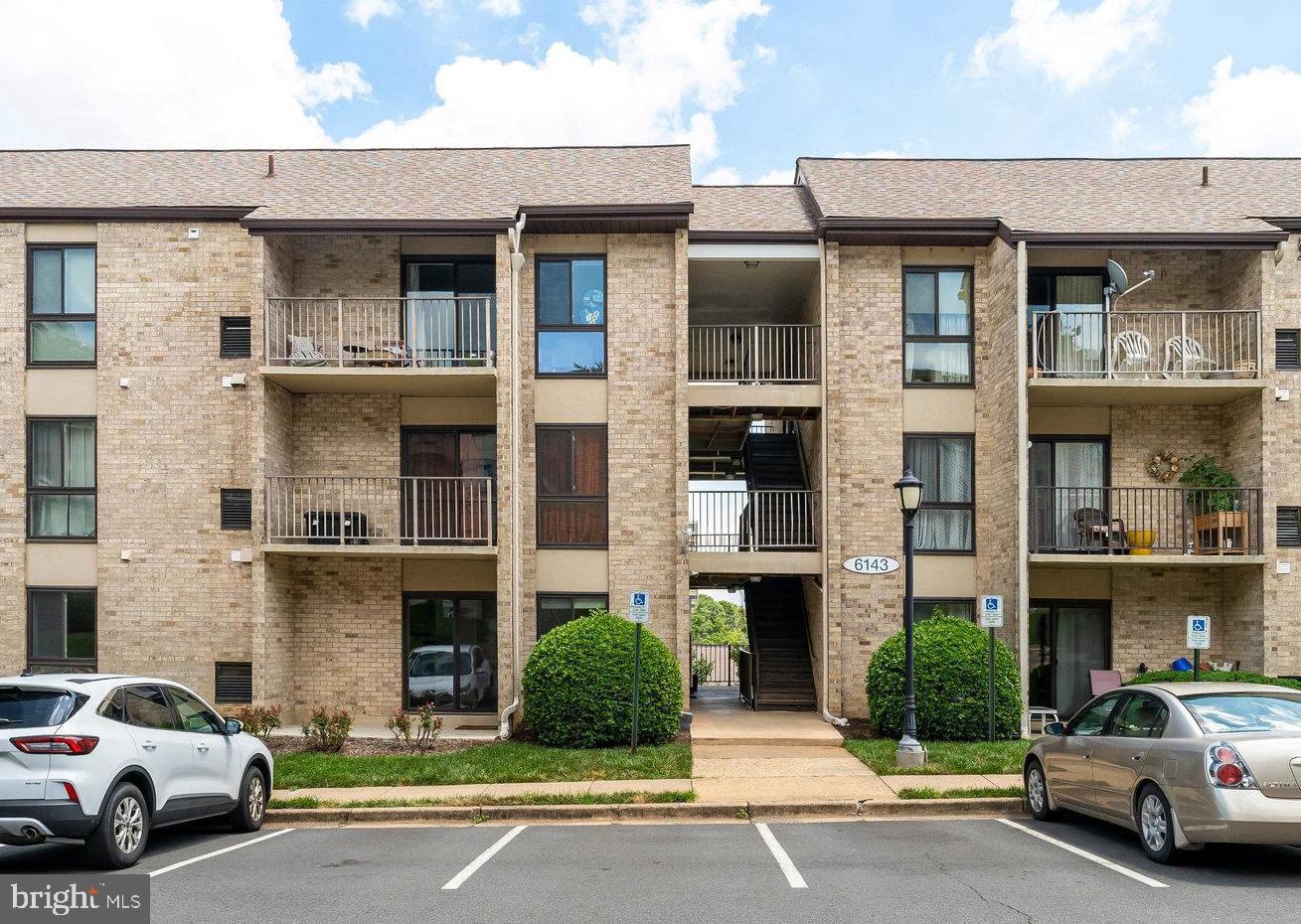 6143 Edsall Road, Unit J Alexandria, VA 22304 - Photo 2 of 23 a building view