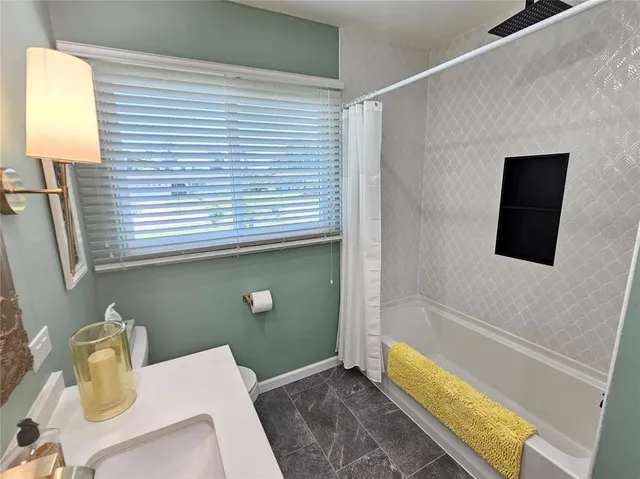 $4,800 | 2353 Bal Harbour Drive, Venice, FL 34293