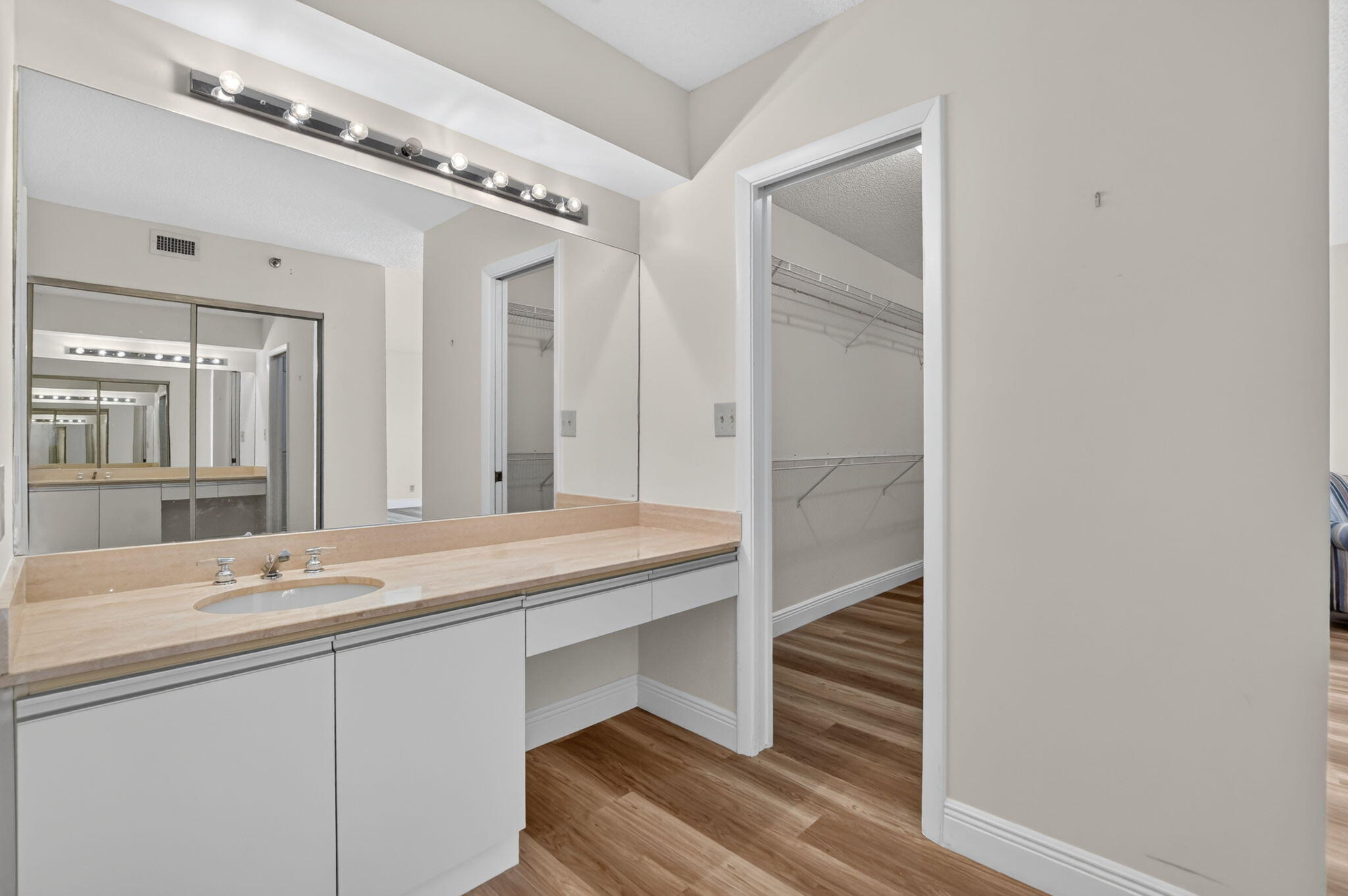 7201 Promenade Drive, Unit 101 Boca Raton, FL 33433 - Photo 22 of 39 Primary Bathroom