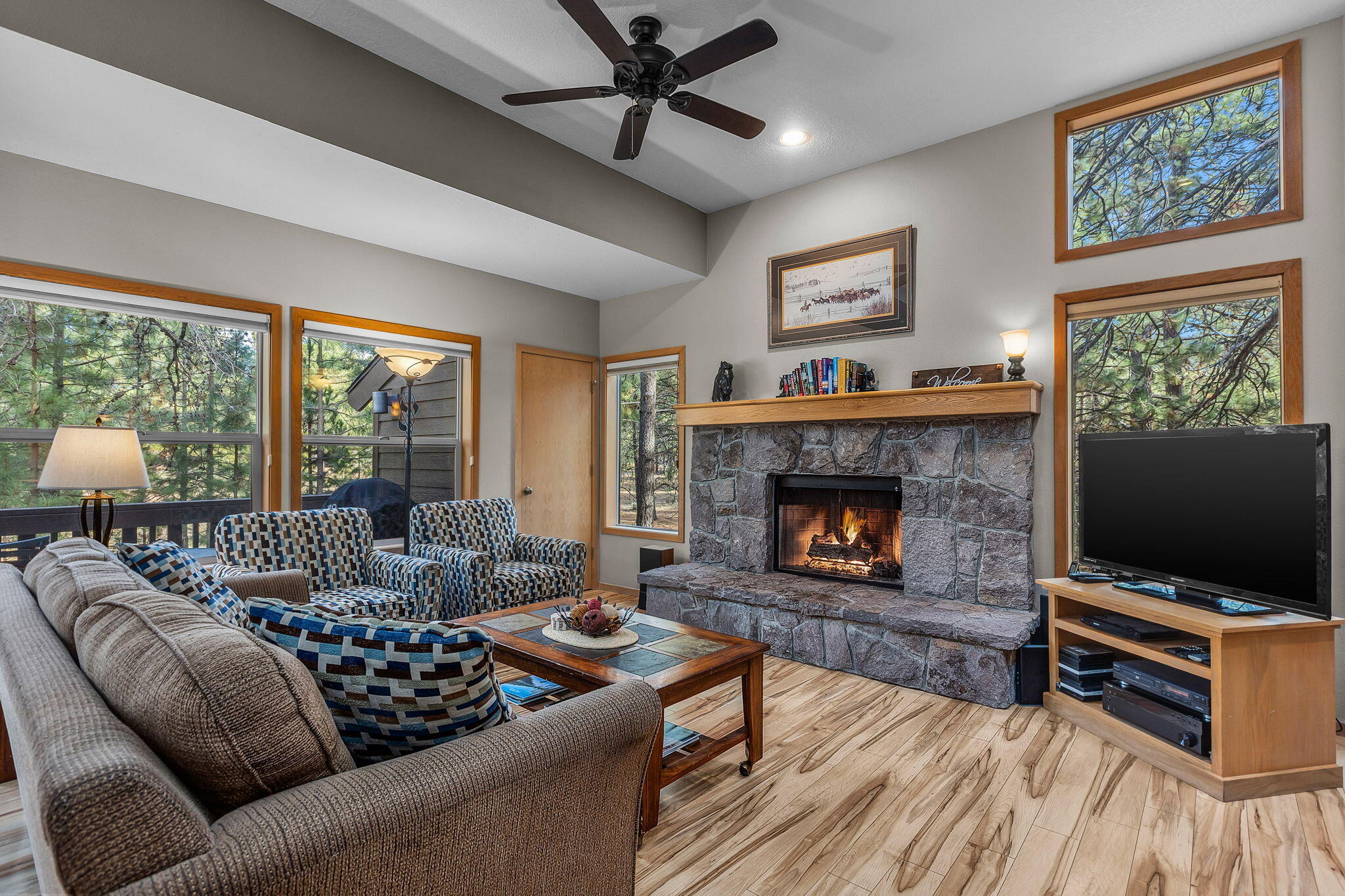 57407 Beaver Ridge Loop, Unit 44 Sunriver, OR 97707 - Photo 6 of 28 2025_10_23_57407_beaver_ridge_loop_n44-1