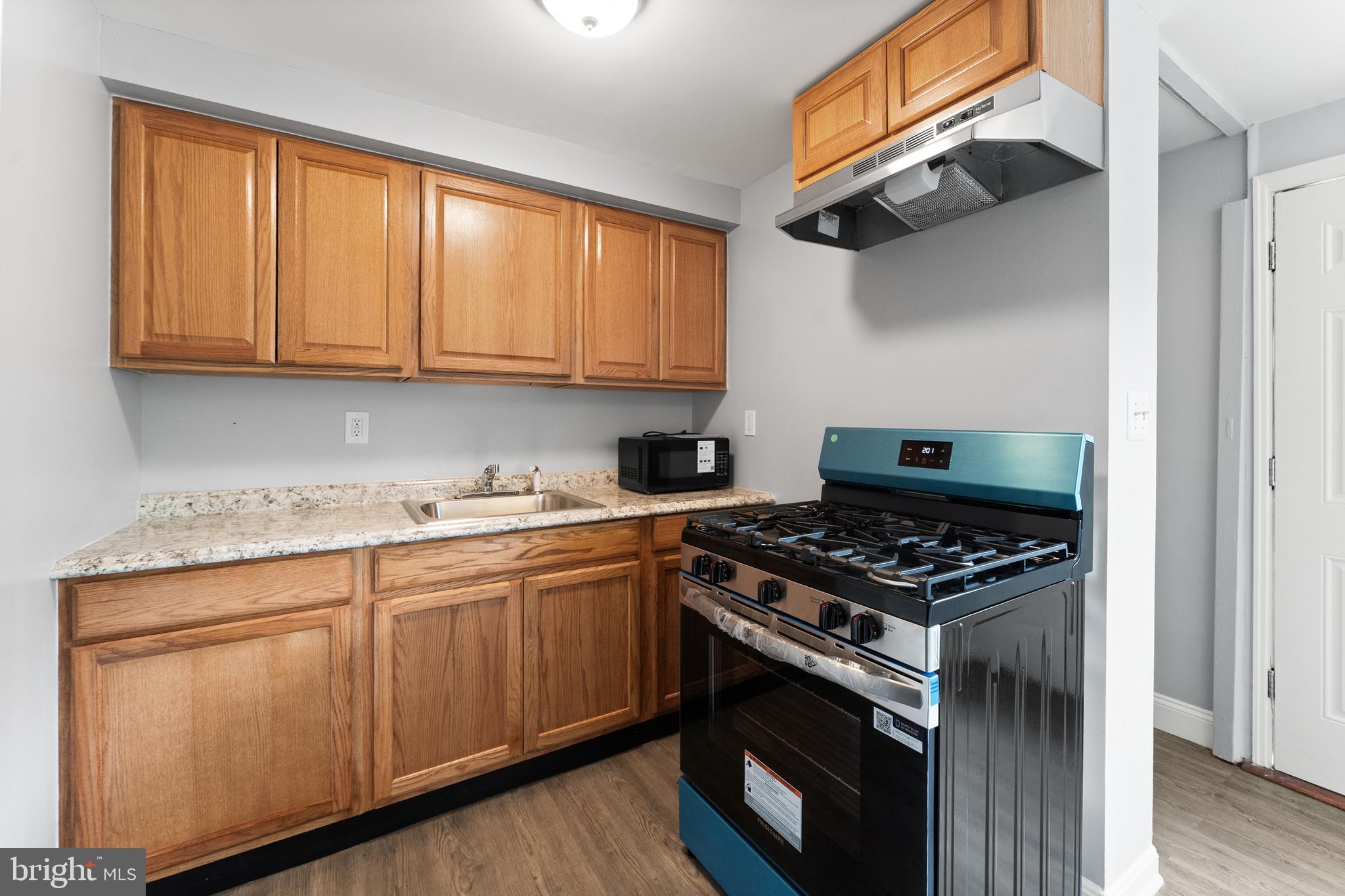 2941 Mallview Road Baltimore, MD 21230 - Photo 9 of 23