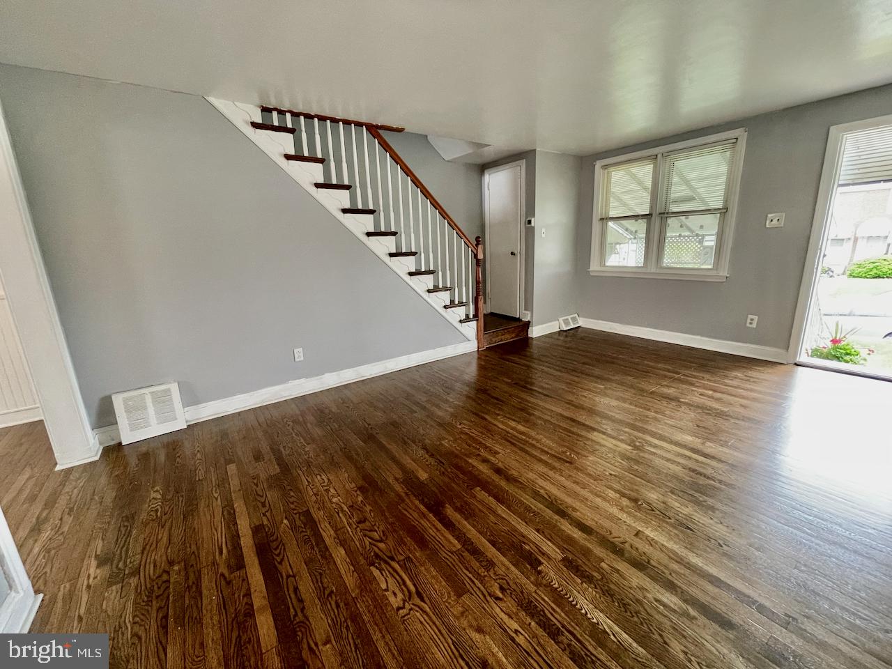 7 Southridge Road Darby, PA 19023 - Photo 3 of 20 Gallery Image 3