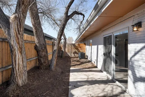 $435,000 | 1030 Stuart Street, Denver, CO 80204