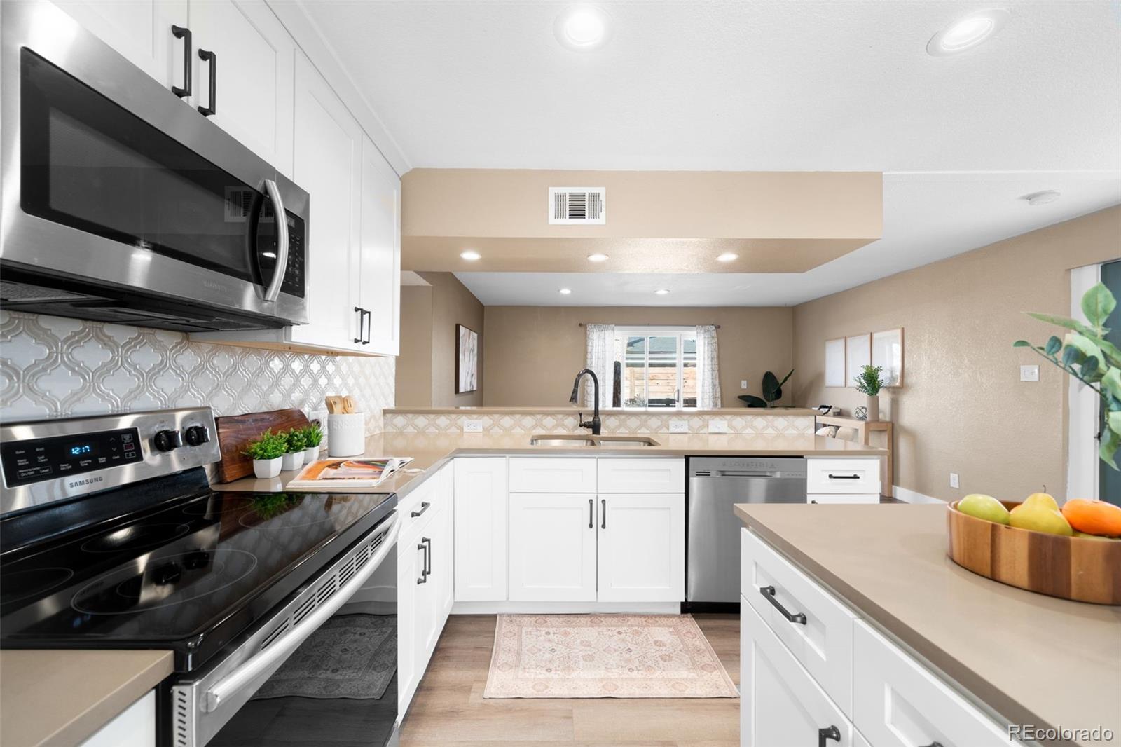 1030 Stuart Street Denver, CO 80204 - Photo 2 of 29