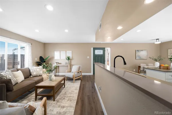 $425,000 | 1030 Stuart Street, Denver, CO 80204