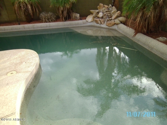 2129 East Temple Court Gilbert, AZ 85296 - Photo 6 of 7 6