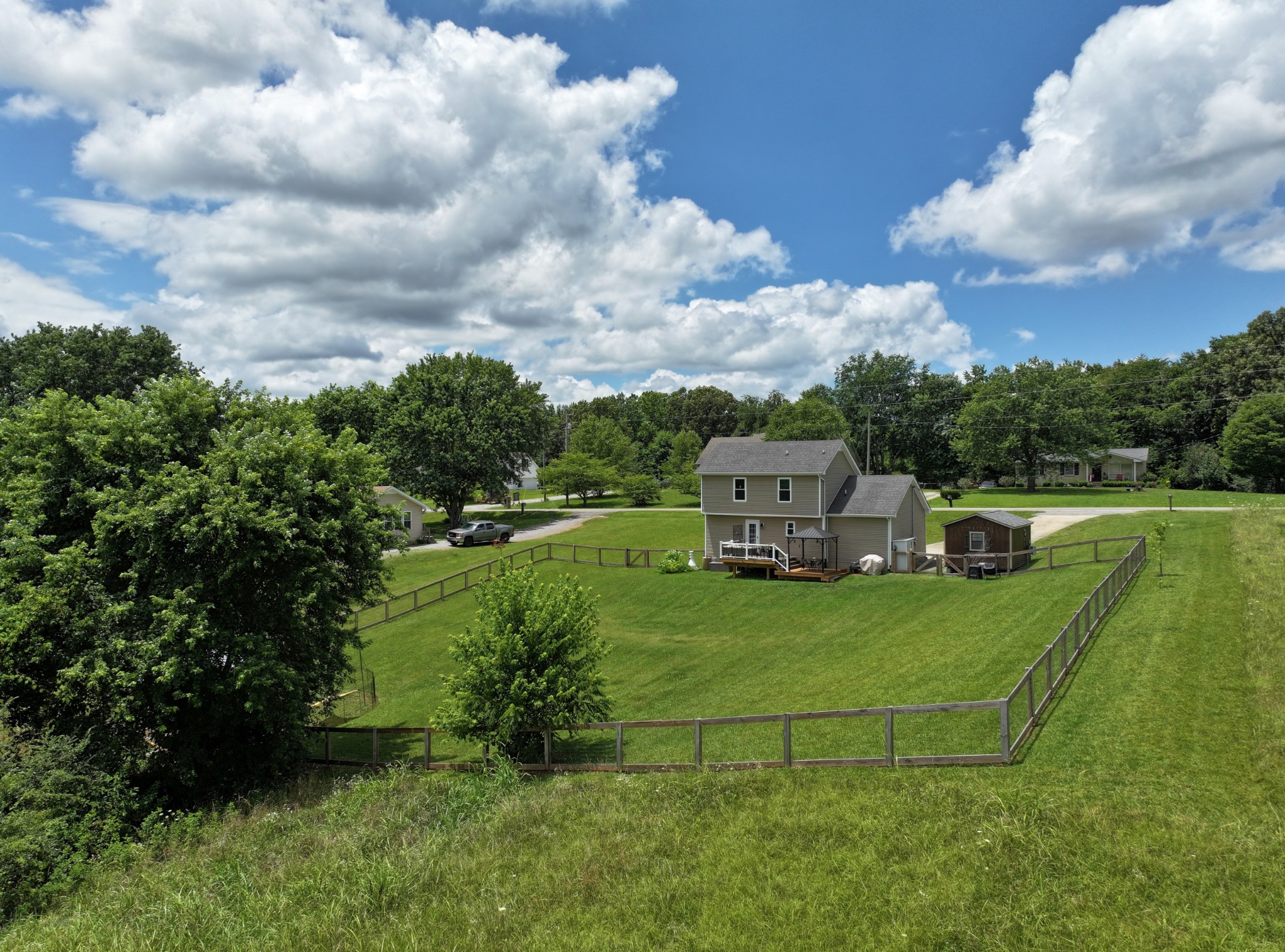 1621 Hickory Point Road Clarksville, TN 37043 - Photo 2 of 27 a view of a garden with houses