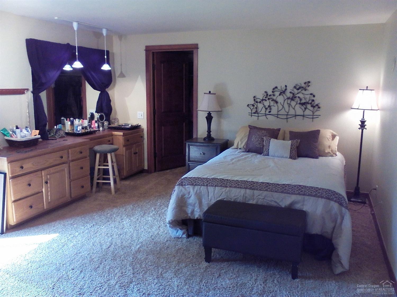 2275 Southwest 79th Street Redmond, OR 97756 - Photo 9 of 12 Additional Photo
