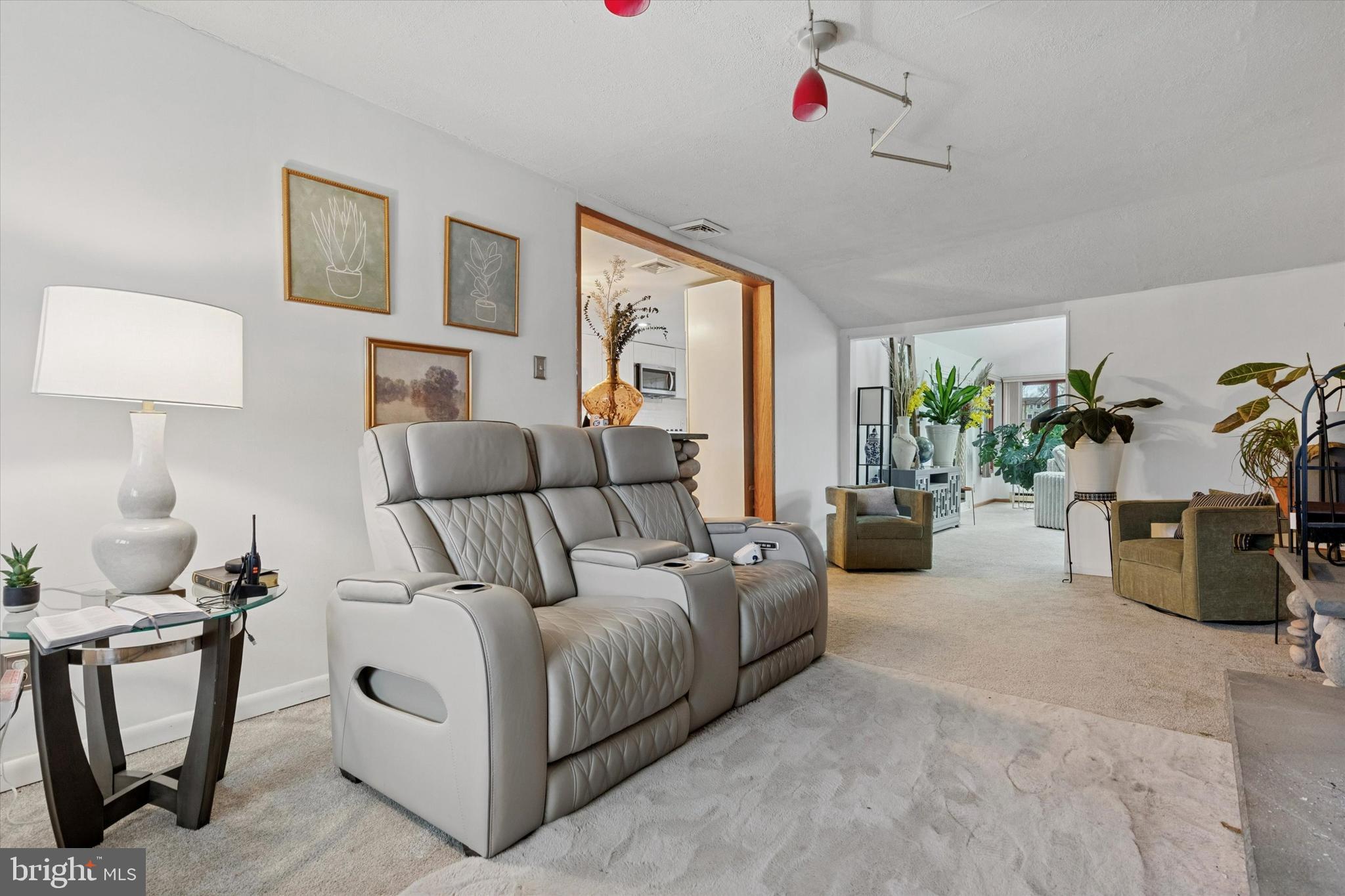 316 Babylon Road Horsham, PA 19044 - Photo 9 of 25