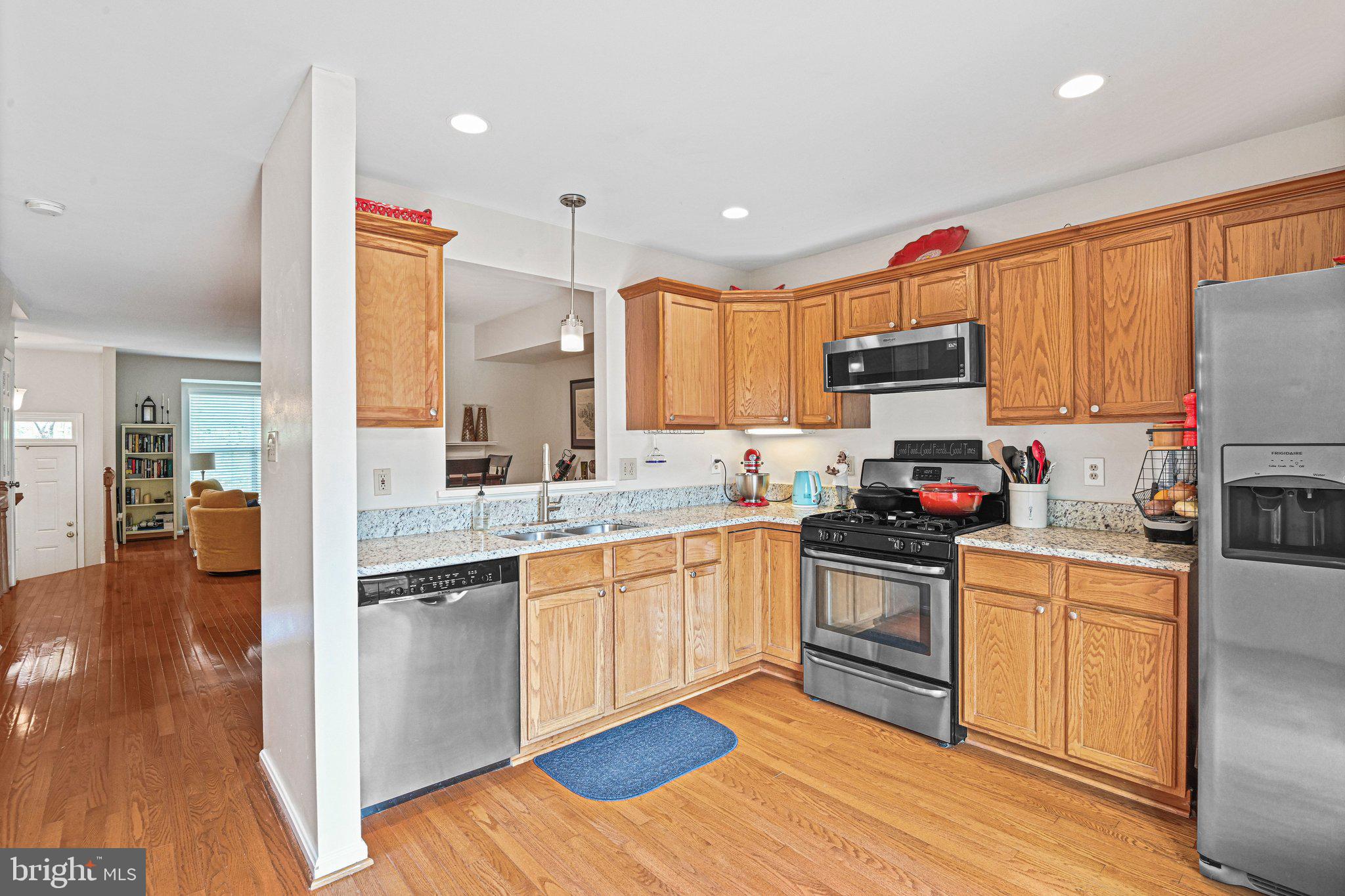 13163 Kidwell Field Road Herndon, VA 20171 - Photo 10 of 34