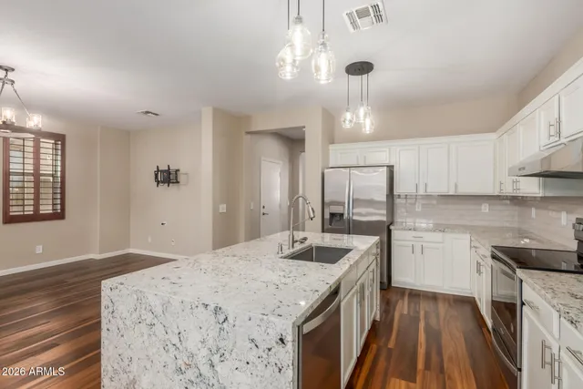 $2,395 | 3759 East Sebastian Lane, Gilbert, AZ 85297