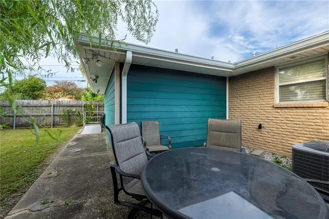 $269,000 | 8721 Livingston Avenue, Chalmette, LA 70043