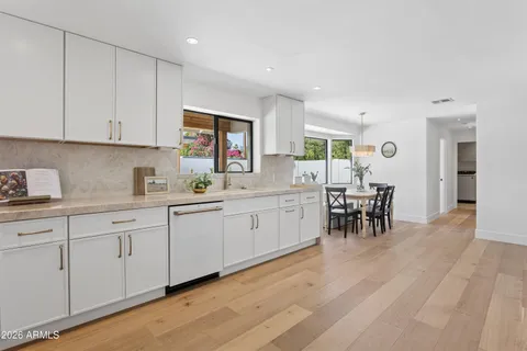 $1,550,000 | 144 East Winter Drive, Phoenix, AZ 85020
