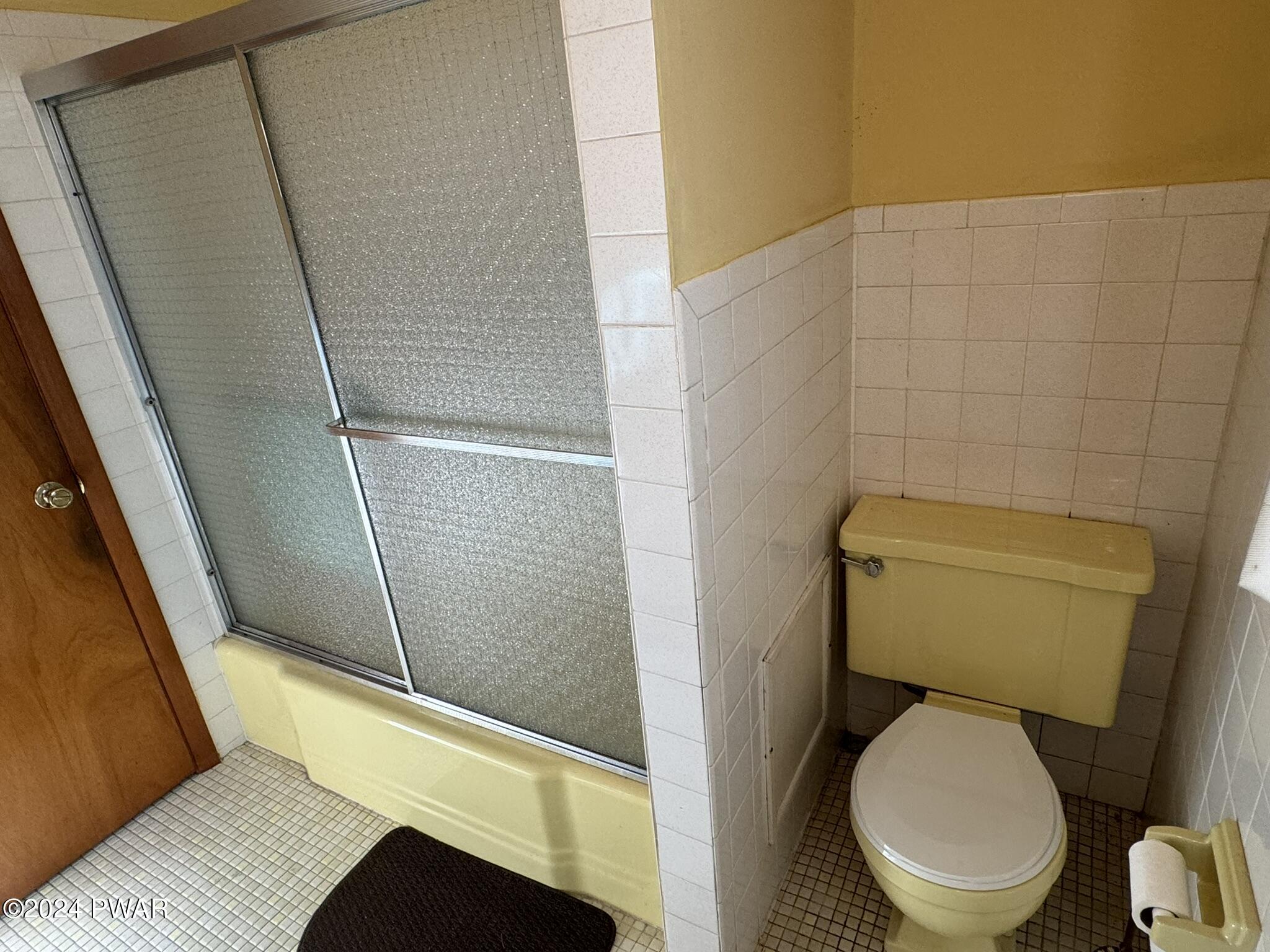 108 Nichecronk Road South Dingmans Ferry, PA 18328 - Photo 8 of 43 Full Bath